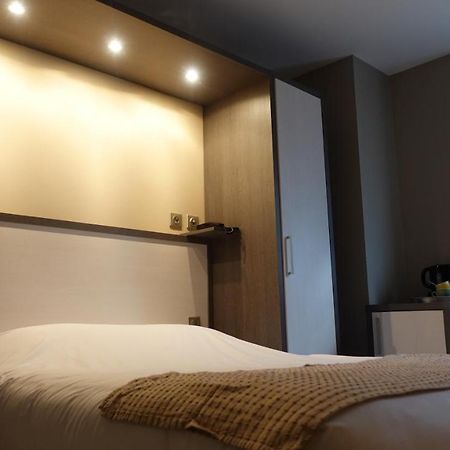 Hotel-Restaurant Des Voyageurs Le Cheylard Екстериор снимка