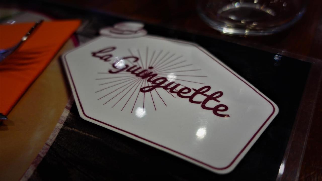 Hotel-Restaurant Des Voyageurs Le Cheylard Екстериор снимка
