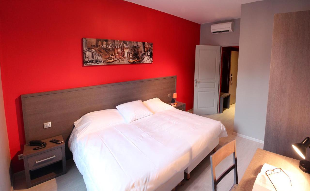 Hotel-Restaurant Des Voyageurs Le Cheylard Екстериор снимка