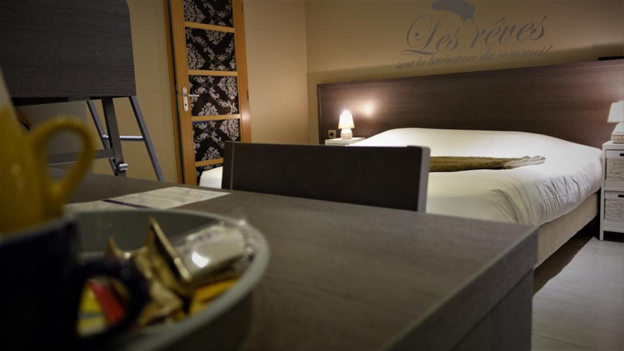 Hotel-Restaurant Des Voyageurs Le Cheylard Екстериор снимка