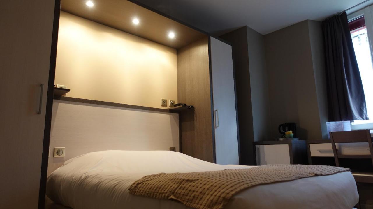 Hotel-Restaurant Des Voyageurs Le Cheylard Екстериор снимка